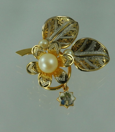 Pretty Damascene Floral Brooch with Dangle
