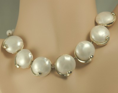 Attractive Satiny White Thermoplastic Vintage Choker