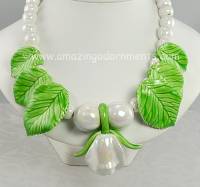Bodacious Vintage Ceramic Flowers and Leaves Necklace Signed PARROT PEARLS