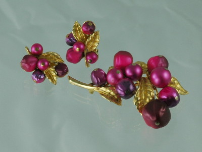 Fabulous Vintage ART Fuchsia and Plum Fruit Demi