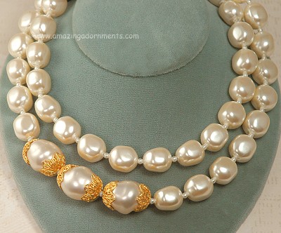 Show Stopping Chunky Faux Pearl Necklace Signed OSCAR DE LA RENTA