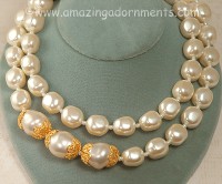 Show Stopping Chunky Faux Pearl Necklace Signed OSCAR DE LA RENTA
