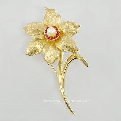 Beautiful Vintage Signed BOUCHER Narcissus Flower of the Month Brooch