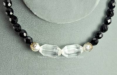 Timeless Vintage Unsigned Black Crystal Single Strand Necklace