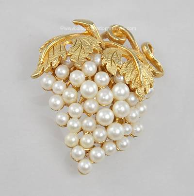 Picture Perfect Vintage Faux Pearl Grape Cluster Brooch Signed NAPIER