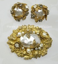 Exquisite Old Signed MIRIAM HASKELL Niki Pearl Brooch and Earring Set