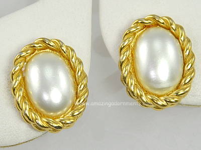 Feminine Vintage Oval Imitation Pearl Earrings Signed CHRISTIAN DIOR