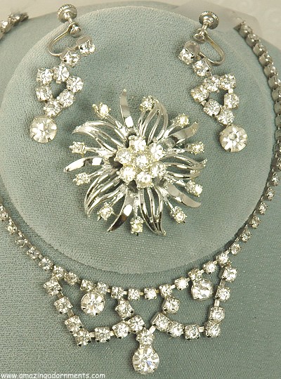 Vintage ca. 1940s- 1950s DIAMOND LOOK Rhinestone Parure from KRAMER with Box