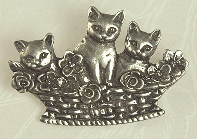 SEAGULL PEWTER Cats in a Basket Pin