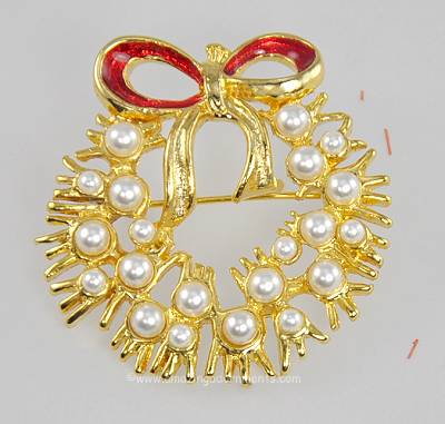 Festive Christmas Wreath Brooch with Faux Pearls and Enamel Signed DANECRAFT