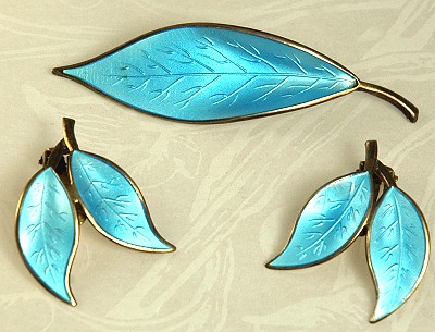 WILLY WINNAESS for DAVID ANDERSEN Famous Enamel Leaf Demi Parure