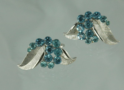 Beautiful Blue Rhinestone CROWN TRIFARI Clip Earrings