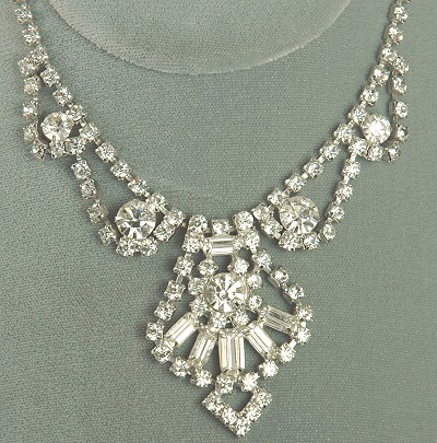 Grand Vintage Clear Rhinestone Bridal or Party Necklace
