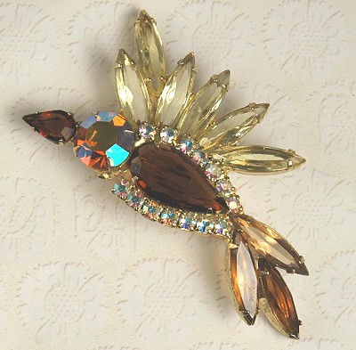 Lovely DELIZZA and ELSTER Rhinestone Bird Figural Brooch
